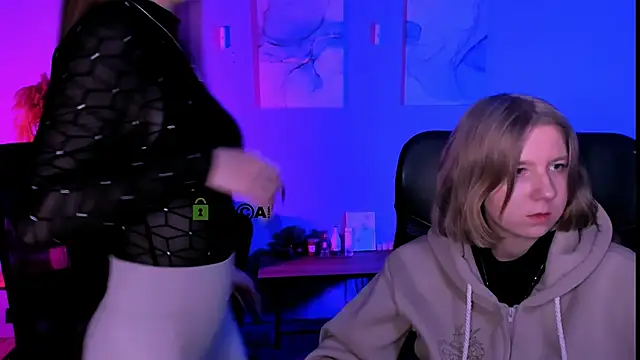 Snapshot of gloria_bubble chatting on 03-18-26, 08:12 gloria bubble online show from 03-18-26, 08:12