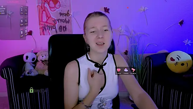 Snapshot of gloria_bubble chatting on 06-04-26, 07:20 gloria bubble online show from 06-04-26, 07:20