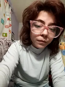 queencobra18  online show from 11-21-25, 04:00