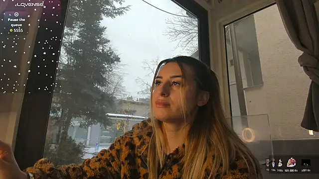 Ella Vee online show from 01-19-26, 06:50