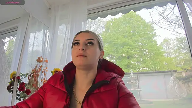 Ella Vee online show from 04-22-26, 05:43