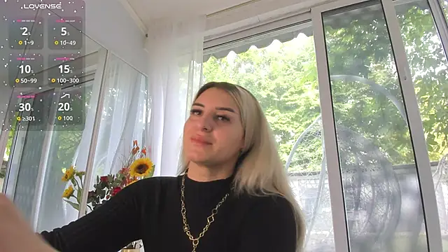 Ella Vee online show from 06-02-26, 06:15