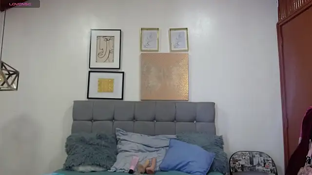  naomi s online show from 04-18-26, 01:37