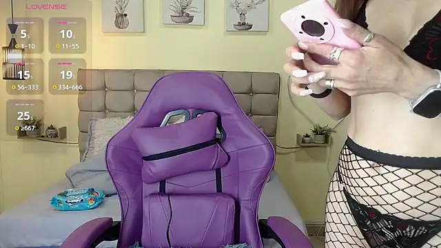  naomi s online show from 07-22-26, 01:25