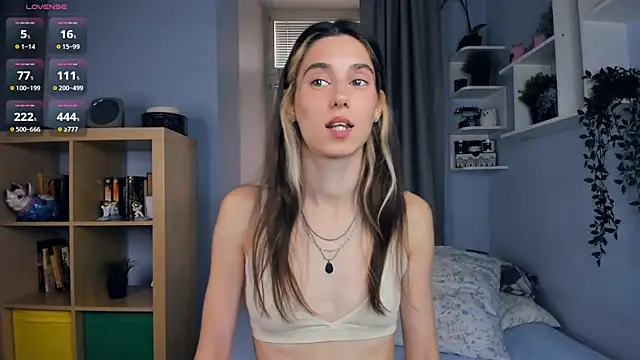 AntonettaTarring online show from 10-03-25, 08:22