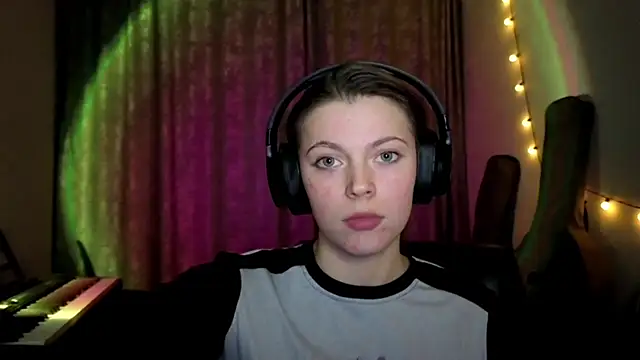 CutieAnny online show from 03-03-26, 08:04