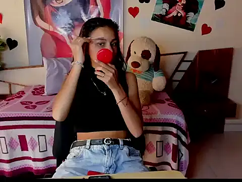 Skylovershot online show from 03-05-26, 05:42