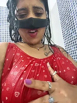 Snapshot of V-Hot-Sweti chatting on 10-13-25, 10:59 V-Hot-Sweti online show from 10-13-25, 10:59