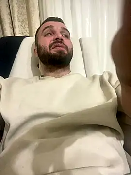 banuemre28 online show from 12-20-25, 11:12