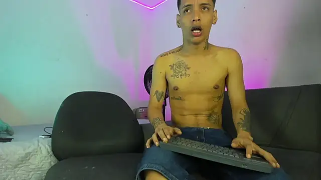 twinkDuohot online show from 05-08-26, 07:41