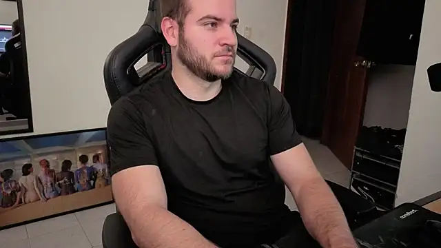 Snapshot of Paul00474 chatting on 09-18-25, 03:25 Paul00474 online show from 09-18-25, 03:25