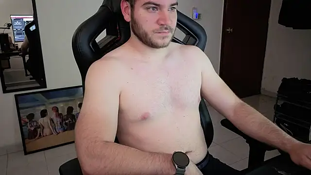 Snapshot of Paul00474 chatting on 09-22-25, 01:13 Paul00474 online show from 09-22-25, 01:13