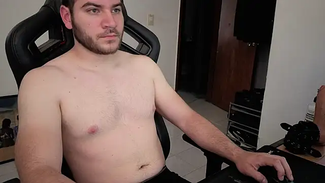 Snapshot of Paul00474 chatting on 09-23-25, 03:59 Paul00474 online show from 09-23-25, 03:59