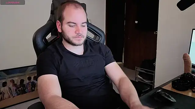 Snapshot of Paul00474 chatting on 10-20-25, 01:28 Paul00474 online show from 10-20-25, 01:28