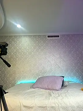 samiradoll online show from 11-14-25, 10:40