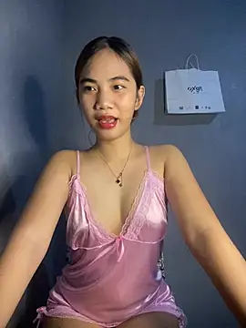 Snapshot of Shy_SexyLady chatting on 05-21-26, 01:07 Shy SexyLady online show from 05-21-26, 01:07