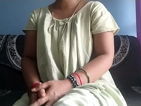 Snapshot of NehaQn chatting on 09-13-25, 01:05 NehaQn online show from 09-13-25, 01:05