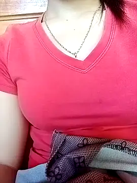 Snapshot of LucyyLy chatting on 09-12-25, 02:22 LucyyLy online show from 09-12-25, 02:22