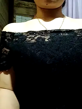 Snapshot of LucyyLy chatting on 10-12-25, 11:42 LucyyLy online show from 10-12-25, 11:42
