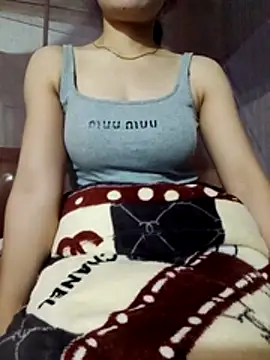 LucyyLy online show from 11-26-25, 11:39