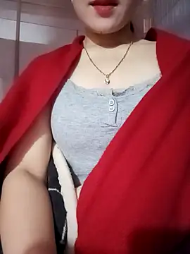 LucyyLy online show from 01-12-26, 01:11