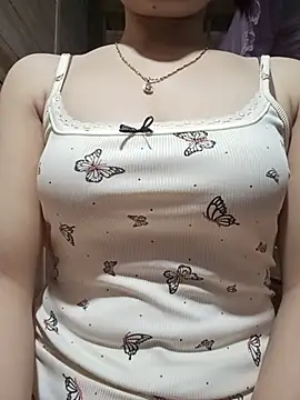 Snapshot of LucyyLy chatting on 07-30-26, 11:53 LucyyLy online show from 07-30-26, 11:53