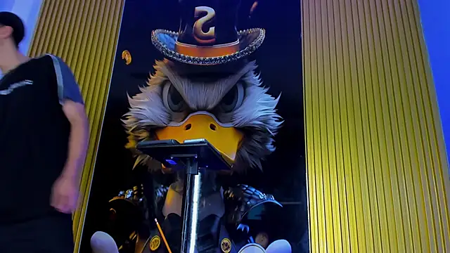 Dante Brown1  online show from 11-08-25, 09:46