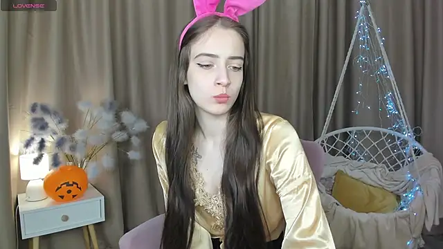 Belle Wa1ker online show from 10-31-25, 04:24