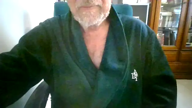 Snapshot of hpp66 chatting on 04-21-26, 03:39 hpp66 online show from 04-21-26, 03:39