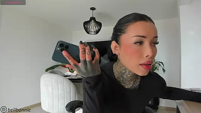 belllbonniie online show from 11-19-25, 08:31