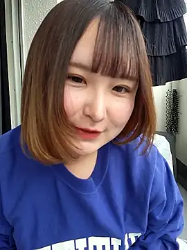 Snapshot of --MIYUKI chatting on 05-04-26, 06:09 --MIYUKI online show from 05-04-26, 06:09