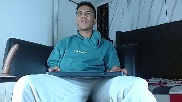 aston xvera online show from 01-06-26, 03:21