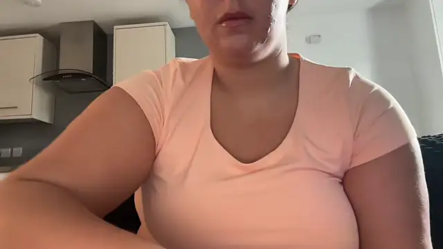 Snapshot of Lulumayxx chatting on 05-14-26, 12:12 Lulumayxx online show from 05-14-26, 12:12