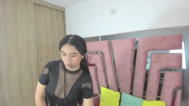 MaraKarly online show from 11-29-25, 08:23