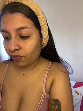  Chloe Smith online show from 04-11-26, 03:49