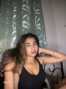 STRIP GLOW online show from 03-01-26, 05:26