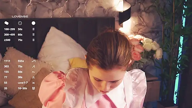 LynHillaire online show from 04-21-26, 12:44