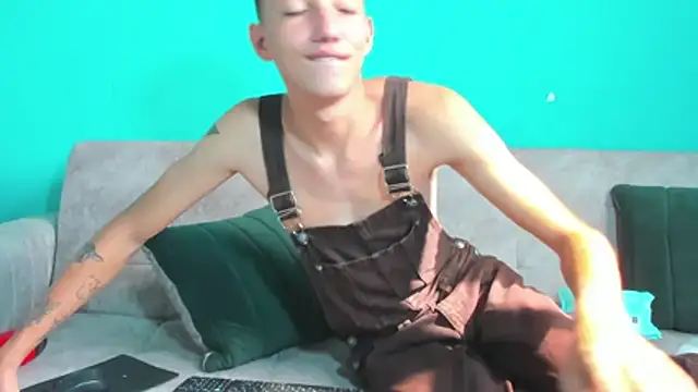 Maikol Ortiz online show from 02-12-26, 02:56