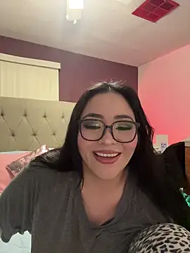 MyHoneyFrida online show from 11-26-25, 04:02