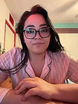 MyHoneyFrida online show from 02-25-26, 06:23