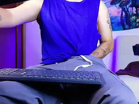 Snapshot of Zoldyck_420 chatting on 10-20-25, 06:47 Zoldyck 420 online show from 10-20-25, 06:47