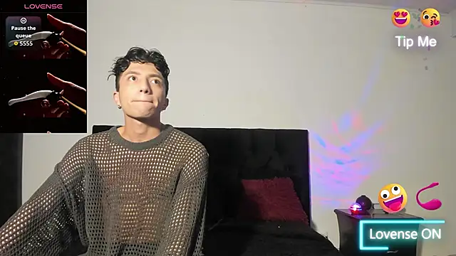 mhatias  online show from 10-25-25, 06:10