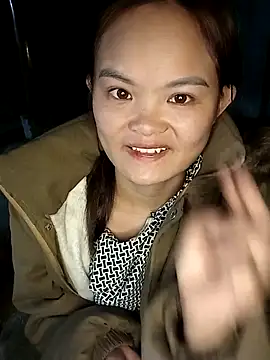 xinhxinhcute online show from 12-16-25, 11:32