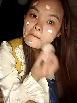 xinhxinhcute online show from 12-17-25, 12:22