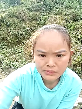 xinhxinhcute online show from 12-19-25, 03:13