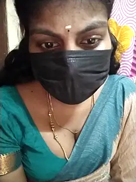 Snapshot of Nithiila chatting on 09-11-25, 09:20 Nithiila online show from 09-11-25, 09:20