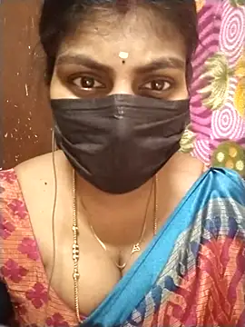 Snapshot of Nithiila chatting on 09-16-25, 07:20 Nithiila online show from 09-16-25, 07:20