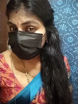 Snapshot of Nithiila chatting on 09-27-25, 10:31 Nithiila online show from 09-27-25, 10:31