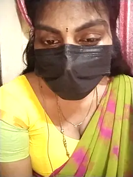 Snapshot of Nithiila chatting on 10-14-25, 07:53 Nithiila online show from 10-14-25, 07:53