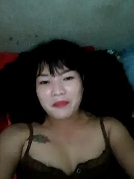 Snapshot of Thao_xx chatting on 10-19-25, 01:01 Thao xx online show from 10-19-25, 01:01